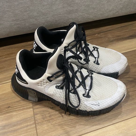 Nike Metcon 4 - Picture 1 of 8